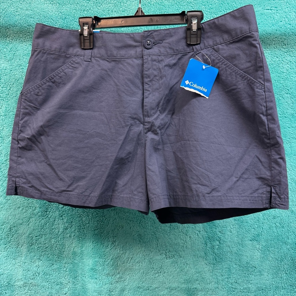 Columbia Women's Navy High Waist Shorts (A-15)